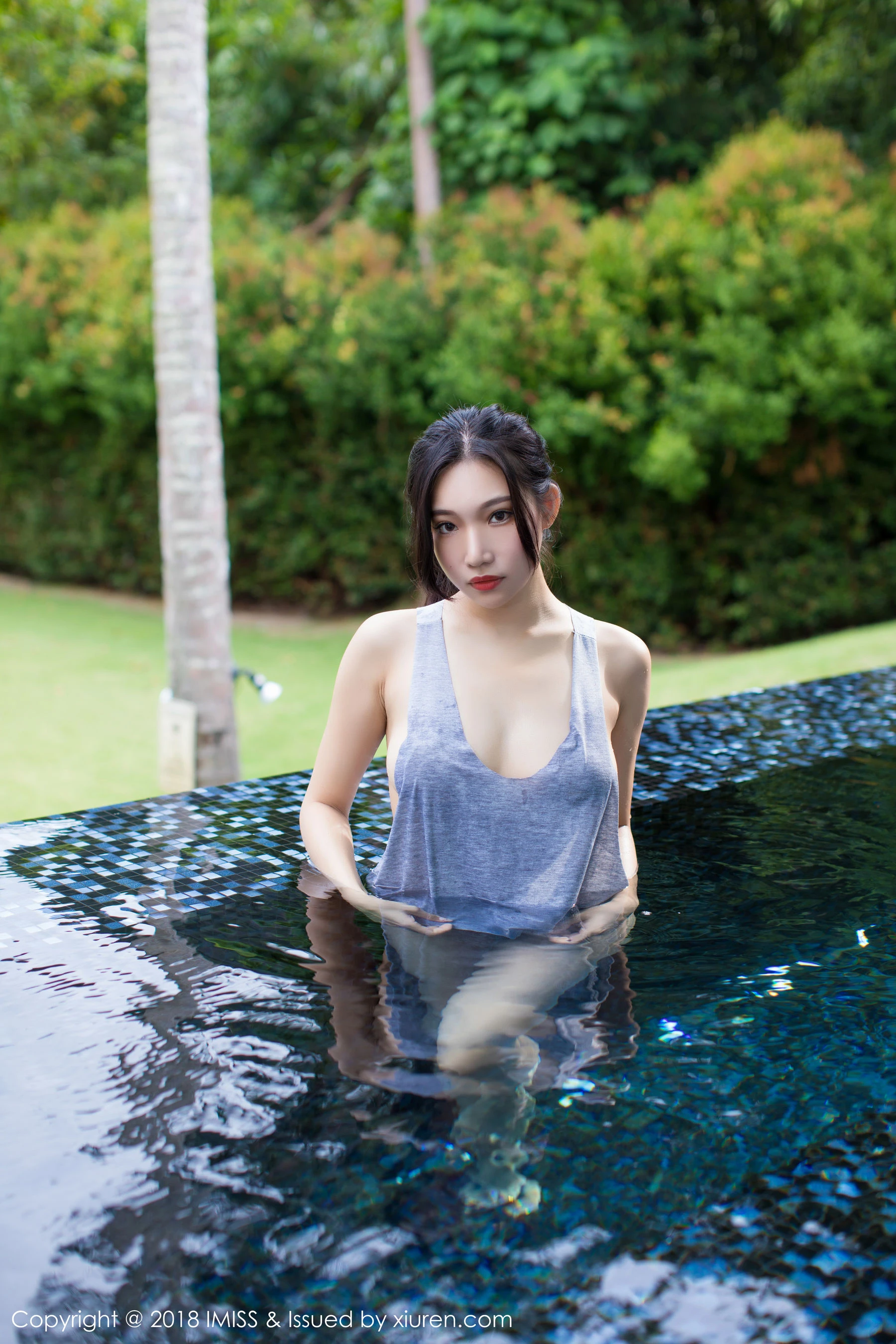 主播甜美自然光寫真 - 雨季神秘風格展現典藏 - 47